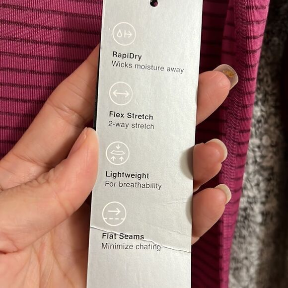 IDEOLOGY ATHLETIC Top  - Picture 5 of 8